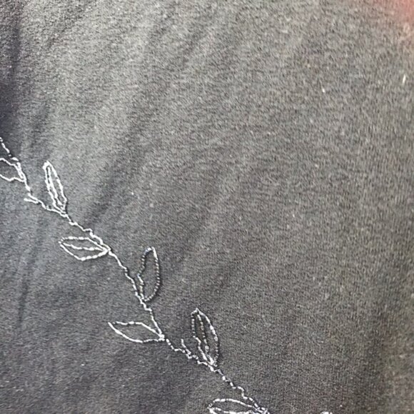 Holt Renfrew Vintage Beaded Leaves Wool Crew Neck Sweater Appliqué Knit Black M - Picture 11 of 15